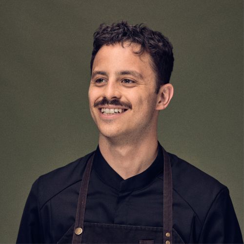 Mitarbeiter Noel Kremp, Auszubildender Koch