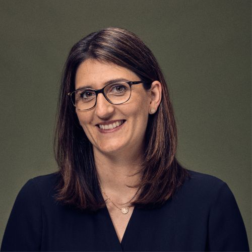 Mitarbeiterin Lisa Schneider, Büroleitung